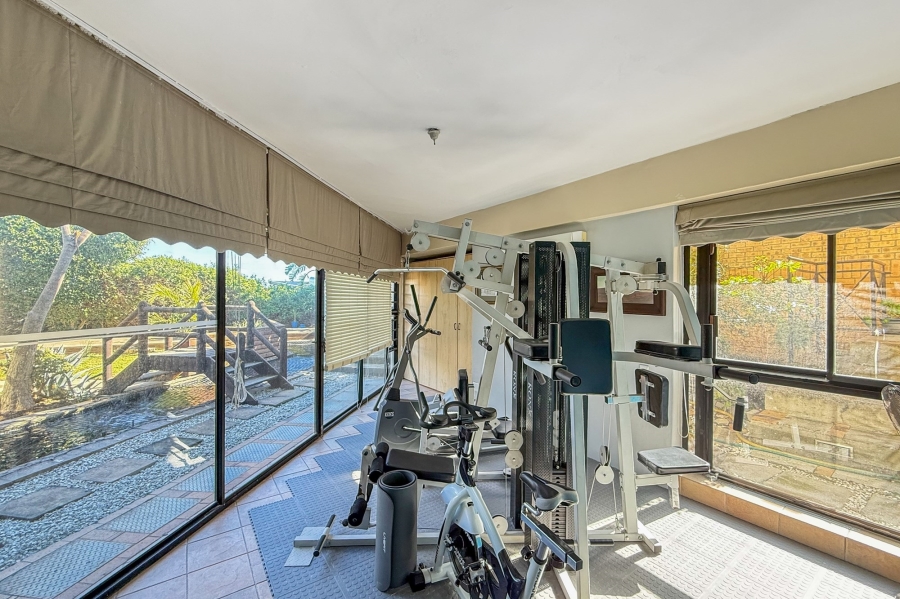 5 Bedroom Property for Sale in Plattekloof Western Cape